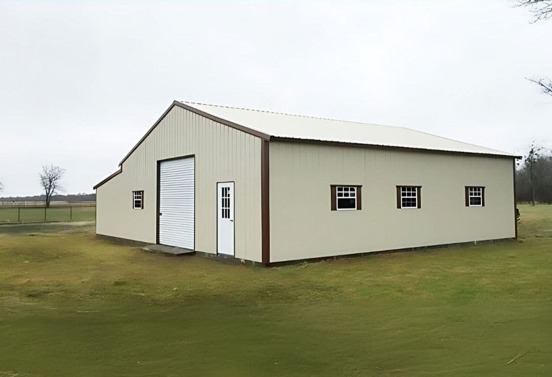 Prefab garage with enclosed lean to
